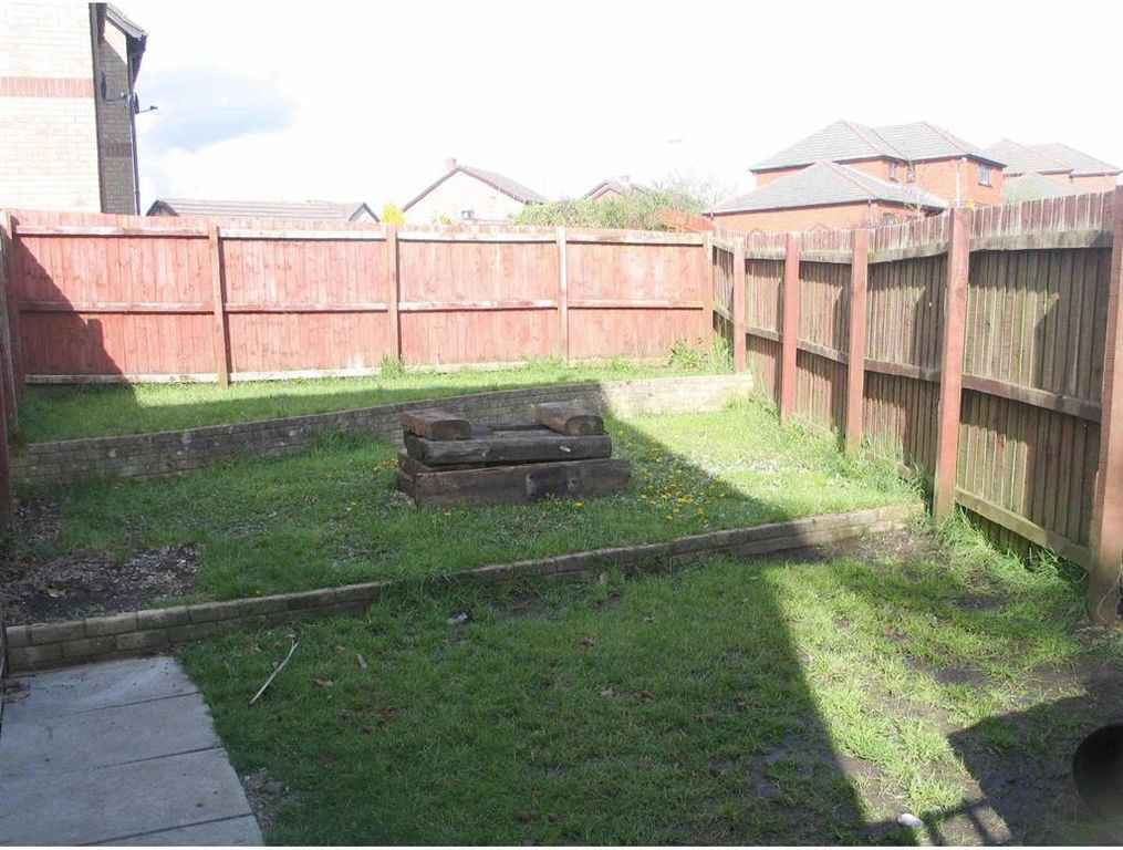 Property photo 2 of 5 Garden