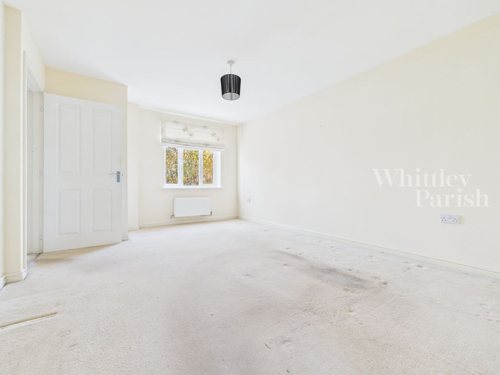 Property photo 2 of 17 Cam04332G0-Pr0563-Still017