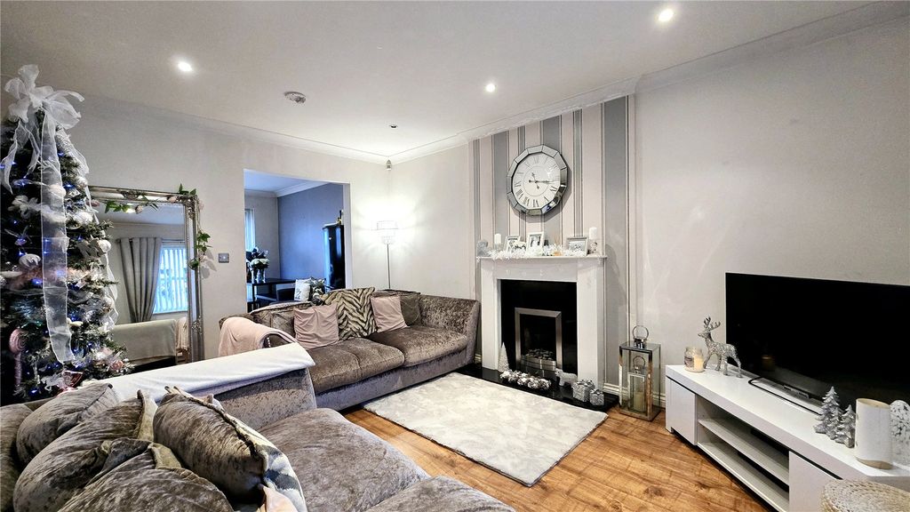 Property photo 2 of 11 Picture No. 22