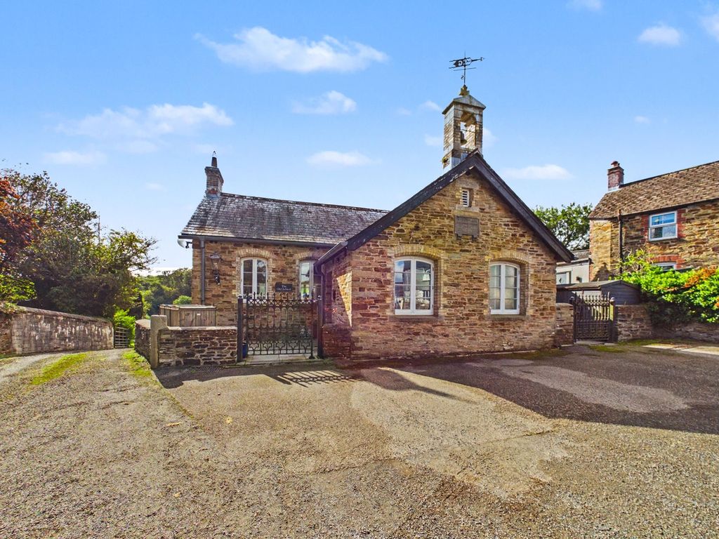 Property photo 1 of 18