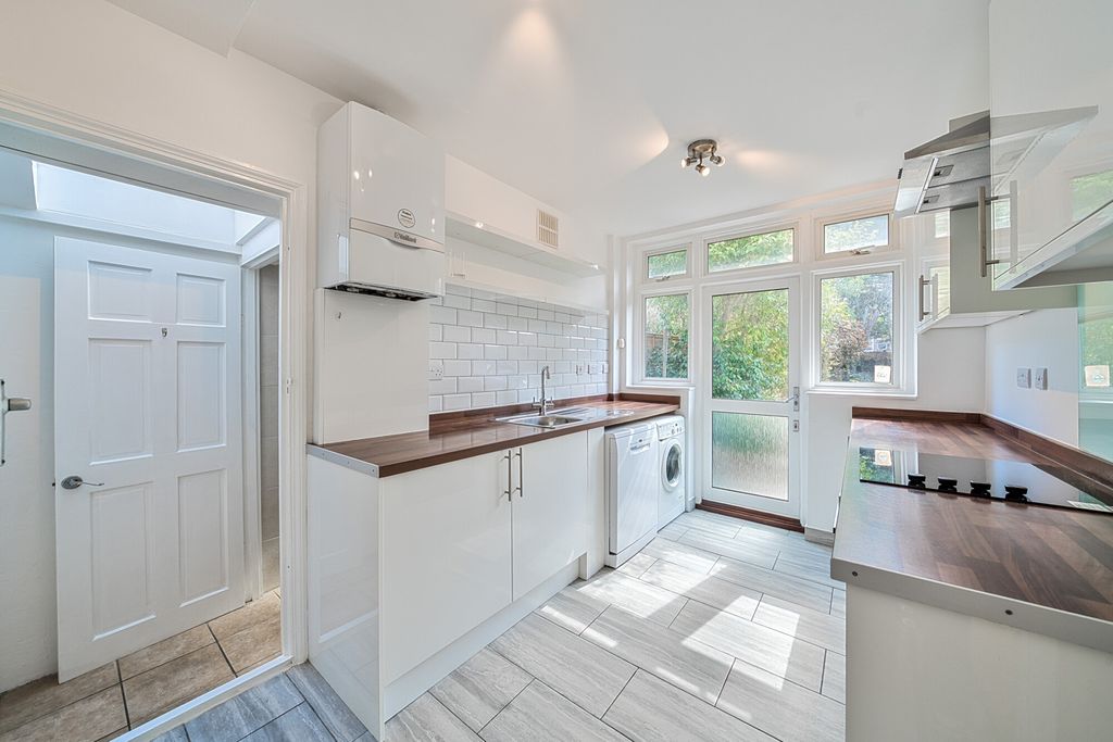 Property photo 3 of 20 1511379-4-1A05Cf3...