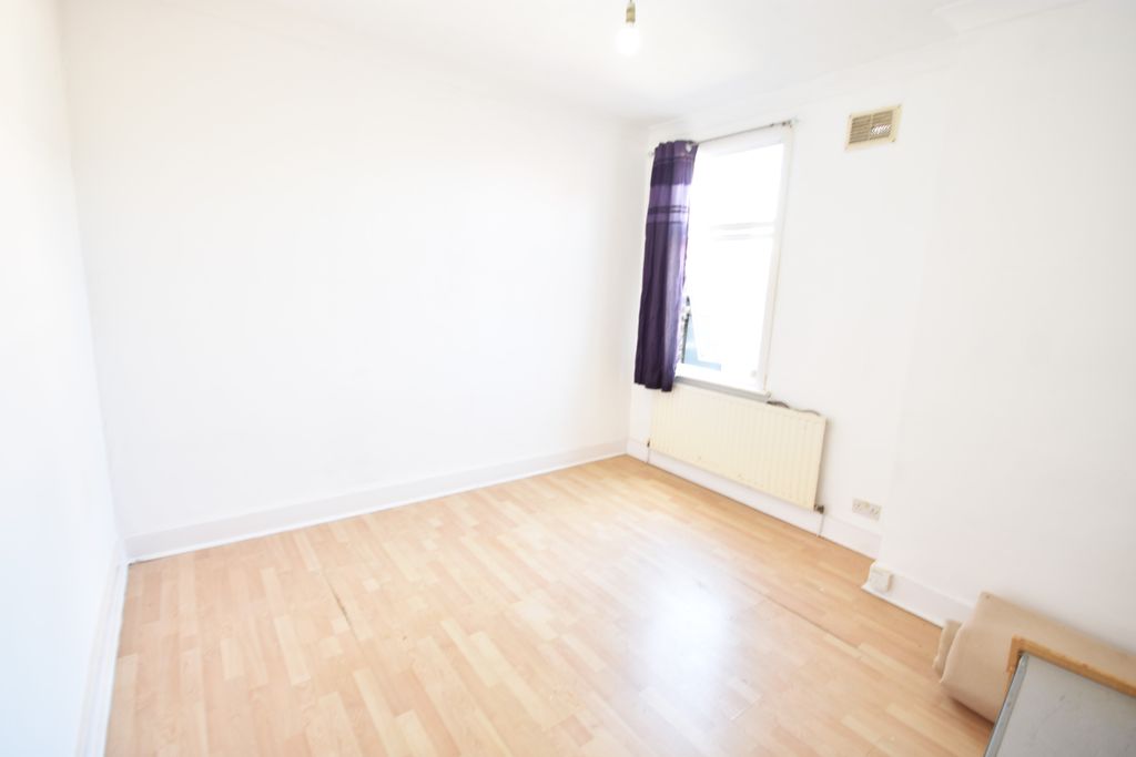Property photo 3 of 4