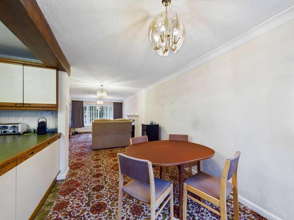 Property photo 2 of 15 Dining Room