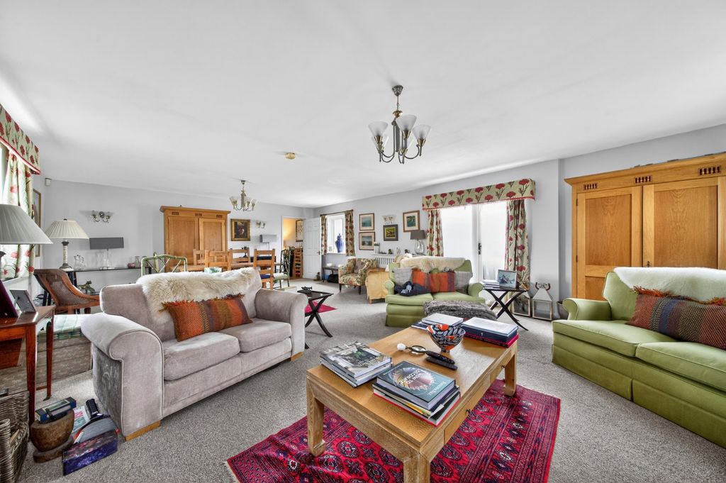 Property photo 2 of 14 Picture No. 22