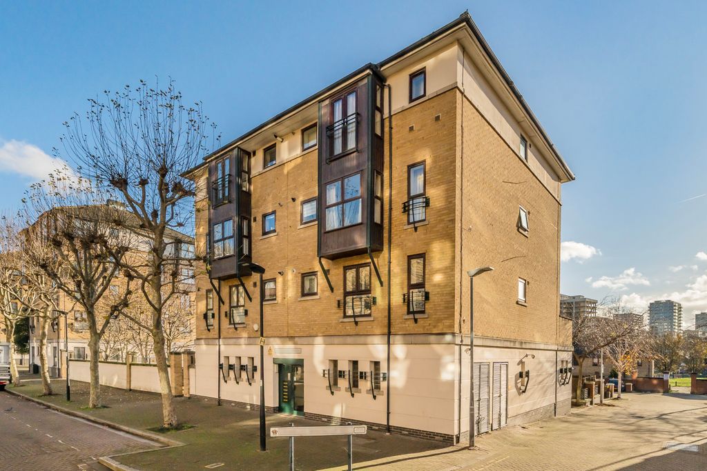 Property photo 1 of 6 External