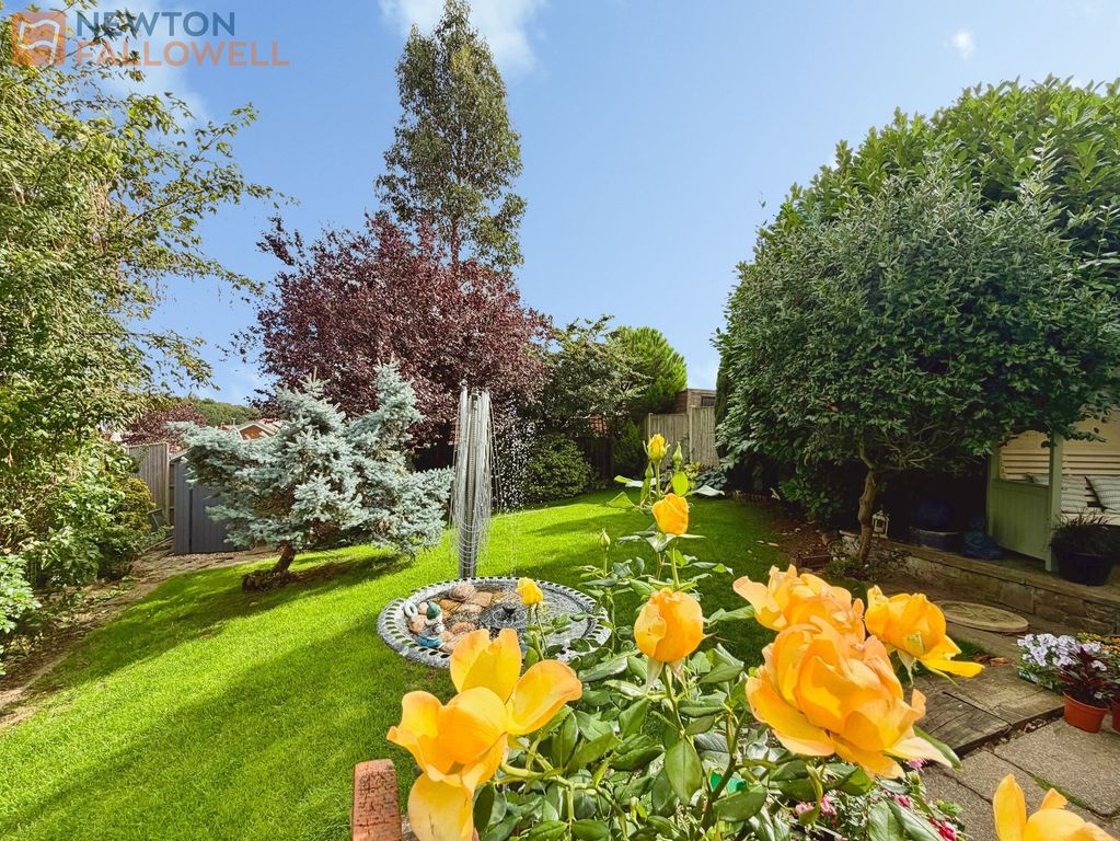 Property photo 2 of 31