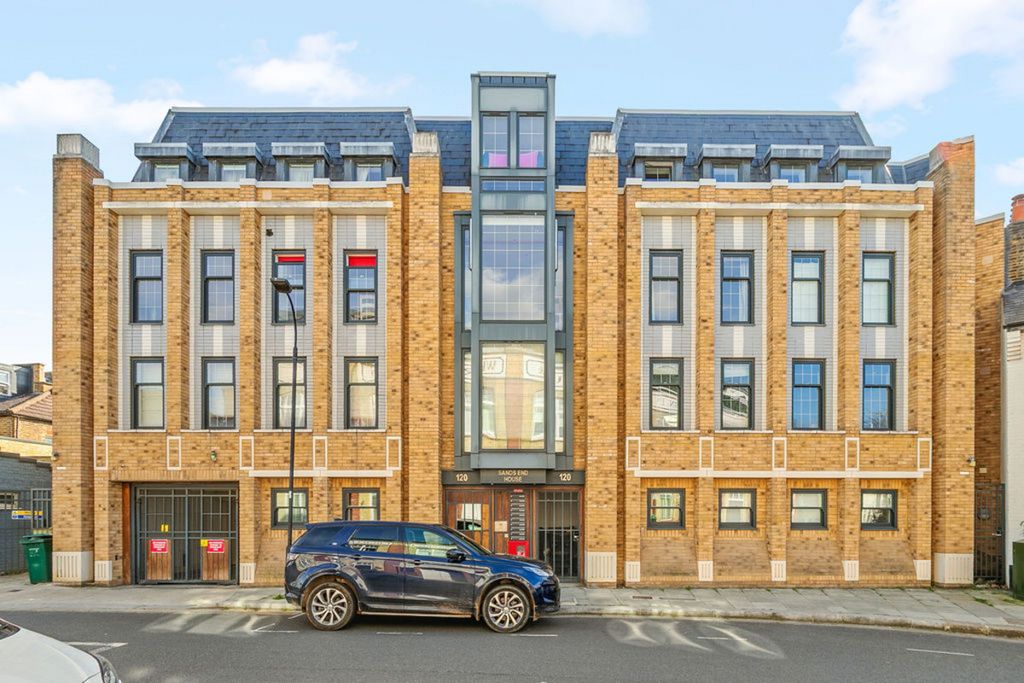 Property photo 1 of 8