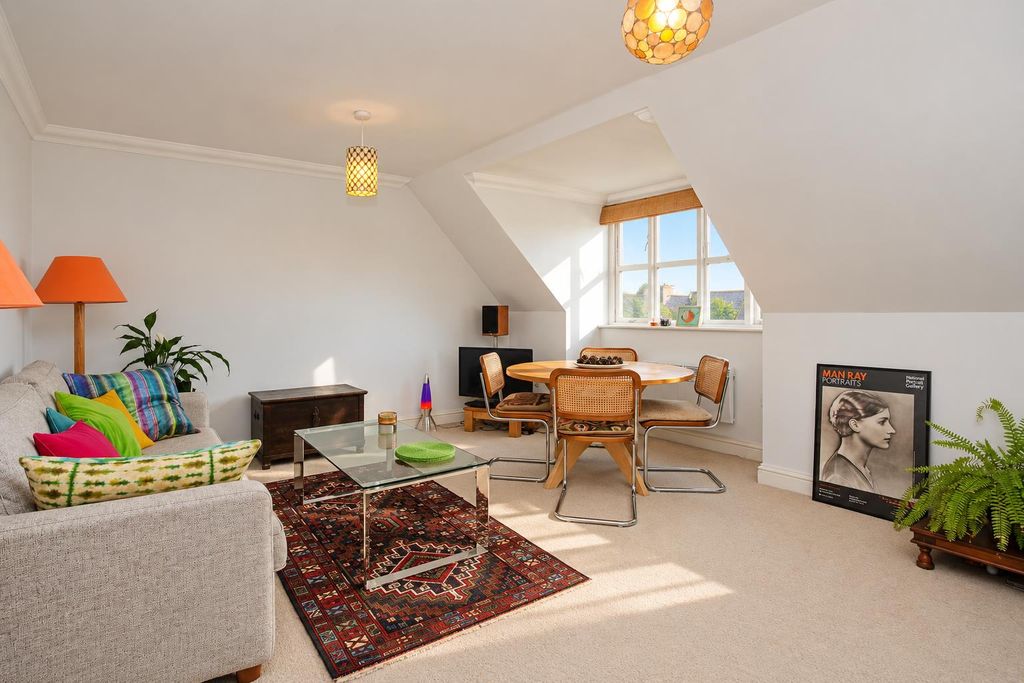 Property photo 2 of 11 1 (2).Png