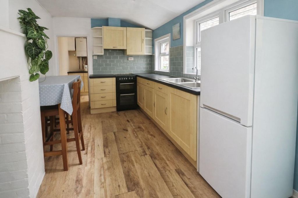 Property photo 2 of 12