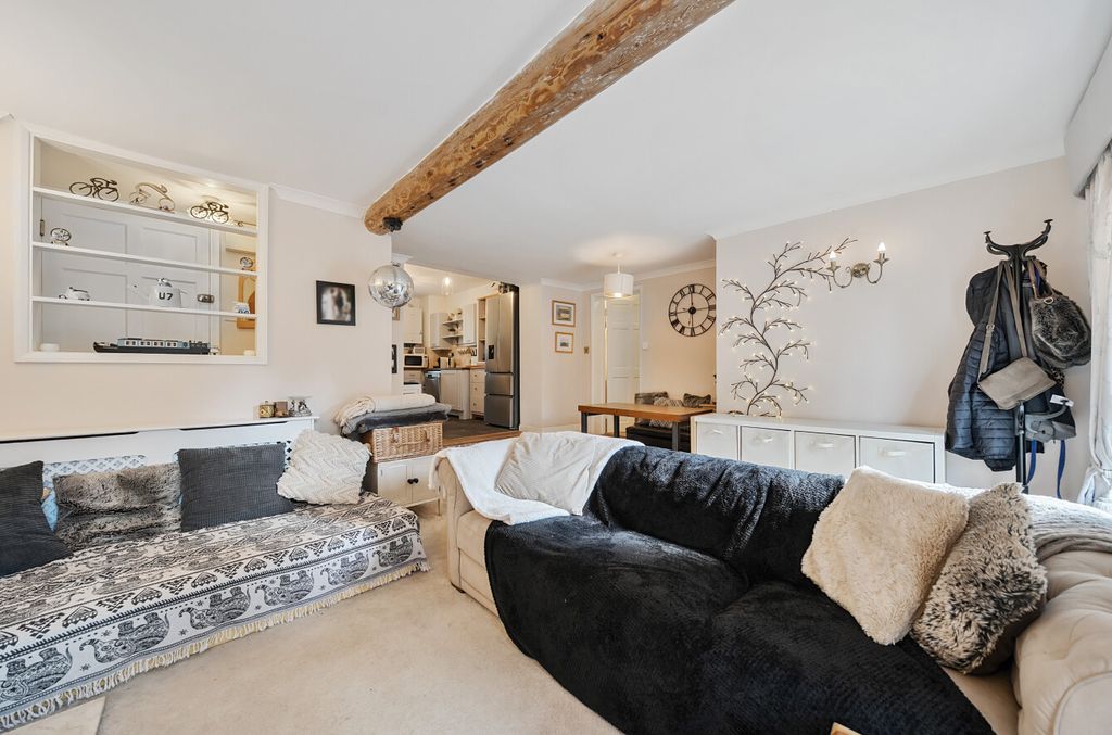 Property photo 3 of 12 1320036-21-686ce4...