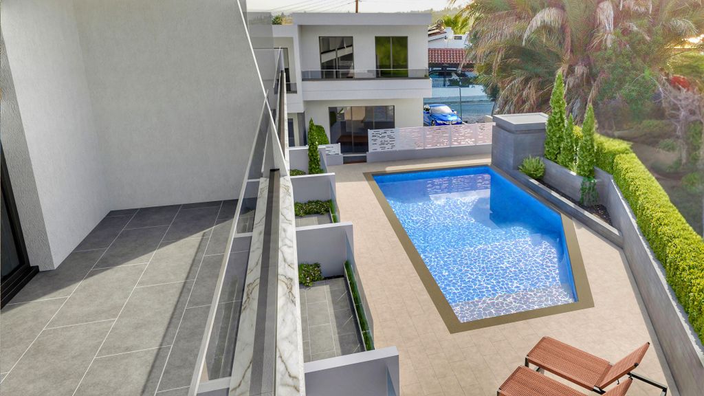 Property photo 2 of 23