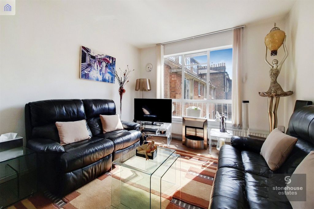 Property photo 1 of 10 Picture No. 02
