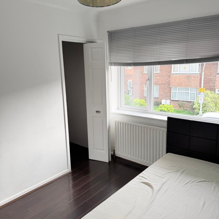 Property photo 3 of 11 Gallery