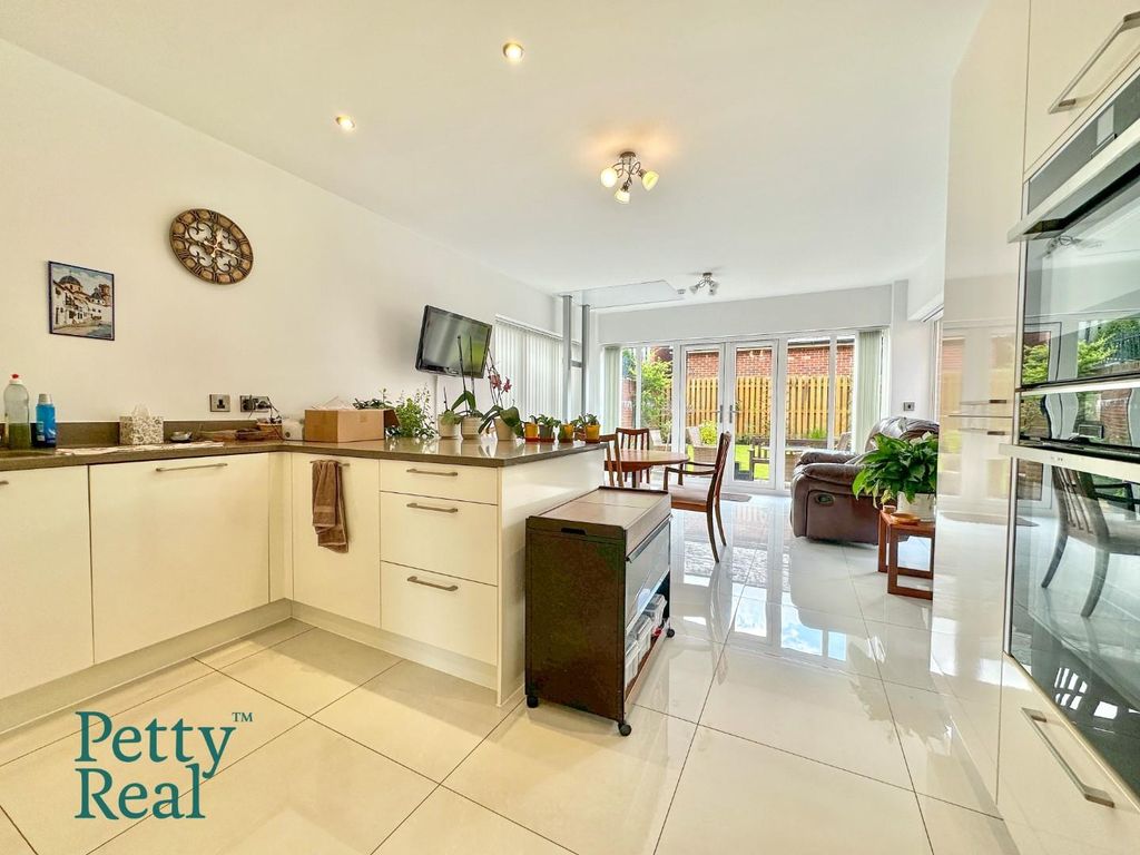 Property photo 3 of 25 3D3Dec63-35B2-40Fe-9BBC-C6Fd0A6D8Db8.Jpeg