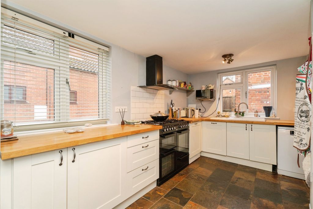 Property photo 3 of 13