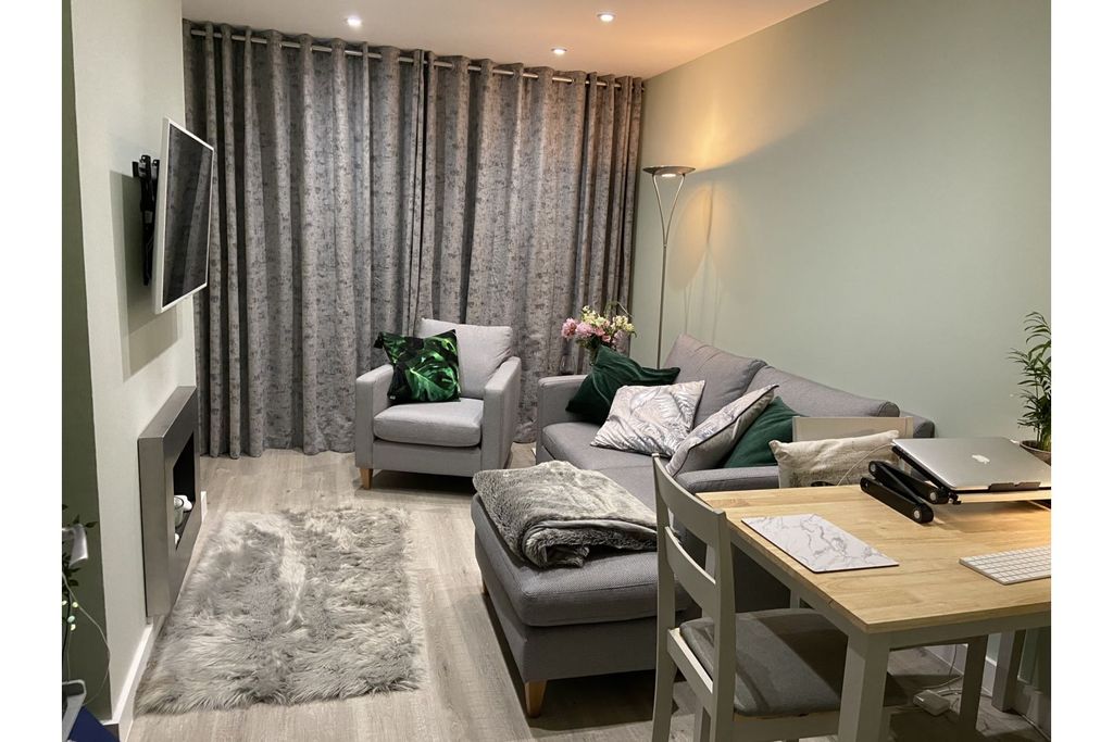 Property photo 2 of 11