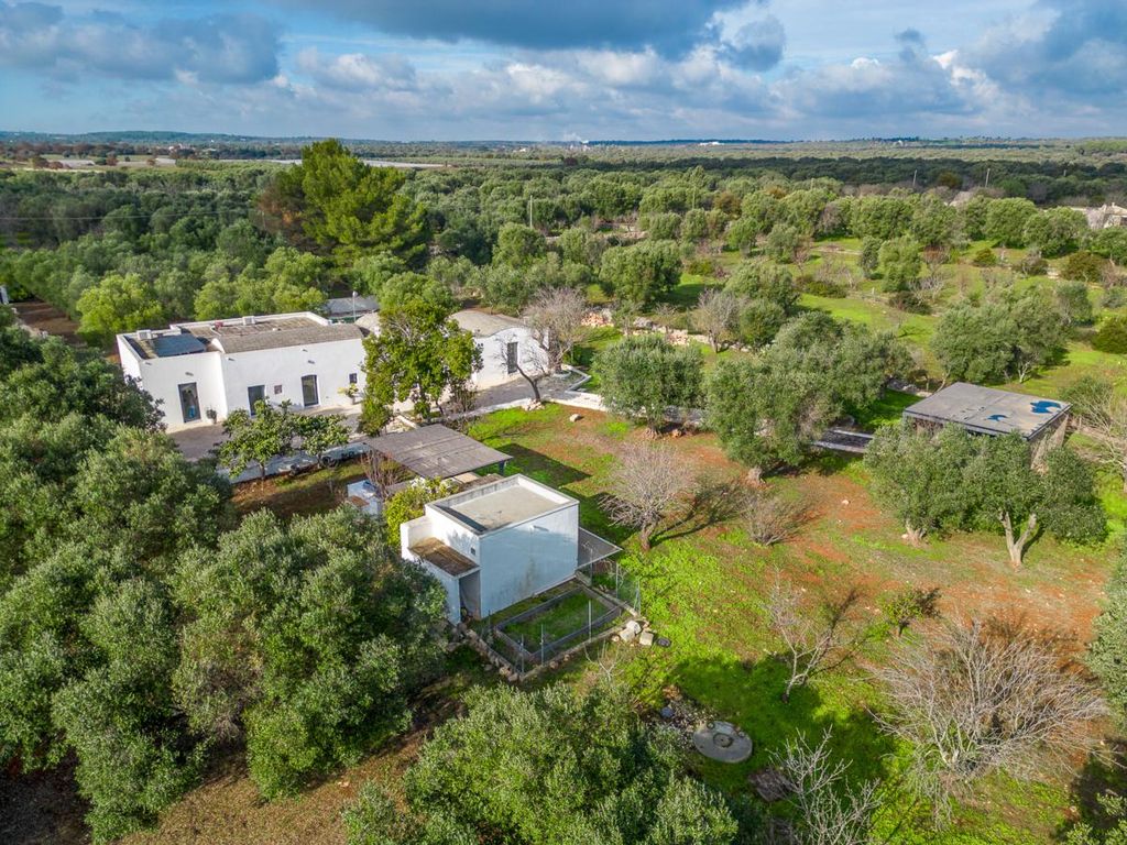 Property photo 1 of 64