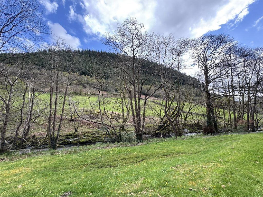 Property photo 2 of 15 Picture No. 02