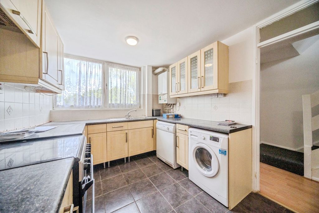 Property photo 2 of 16 Pbox-Img.Jpg