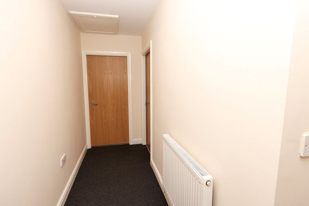 Property photo 2 of 11 Picture No. 28