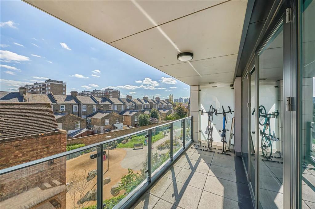 Property photo 3 of 11