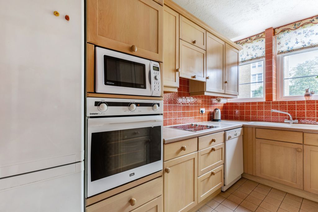 Property photo 2 of 22