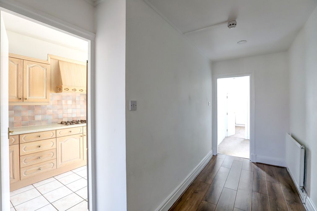 Property photo 2 of 16 Entrance Hallway