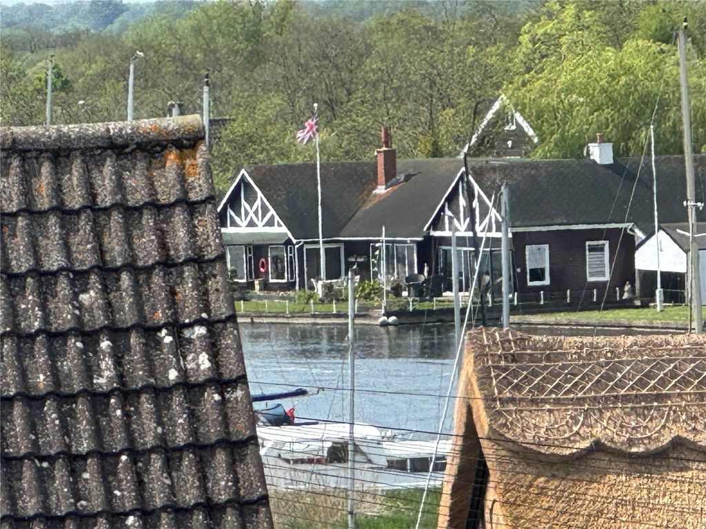 Property photo 2 of 26 Picture No. 29