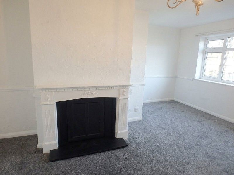 Property photo 3 of 9 Living Room