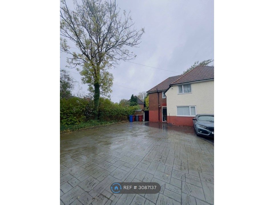 Property photo 2 of 28