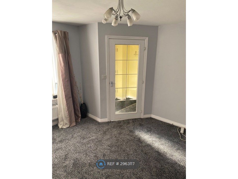 Property photo 3 of 31