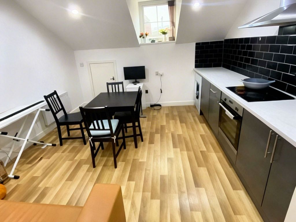 Property photo 1 of 3