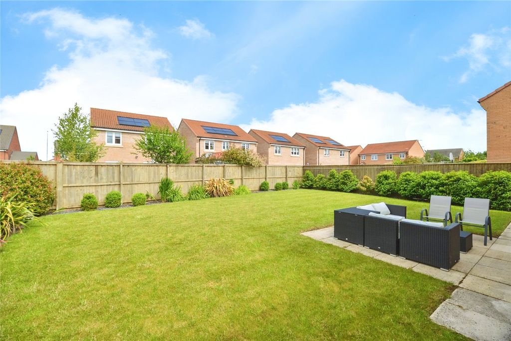 Property photo 2 of 15 Picture No. 35