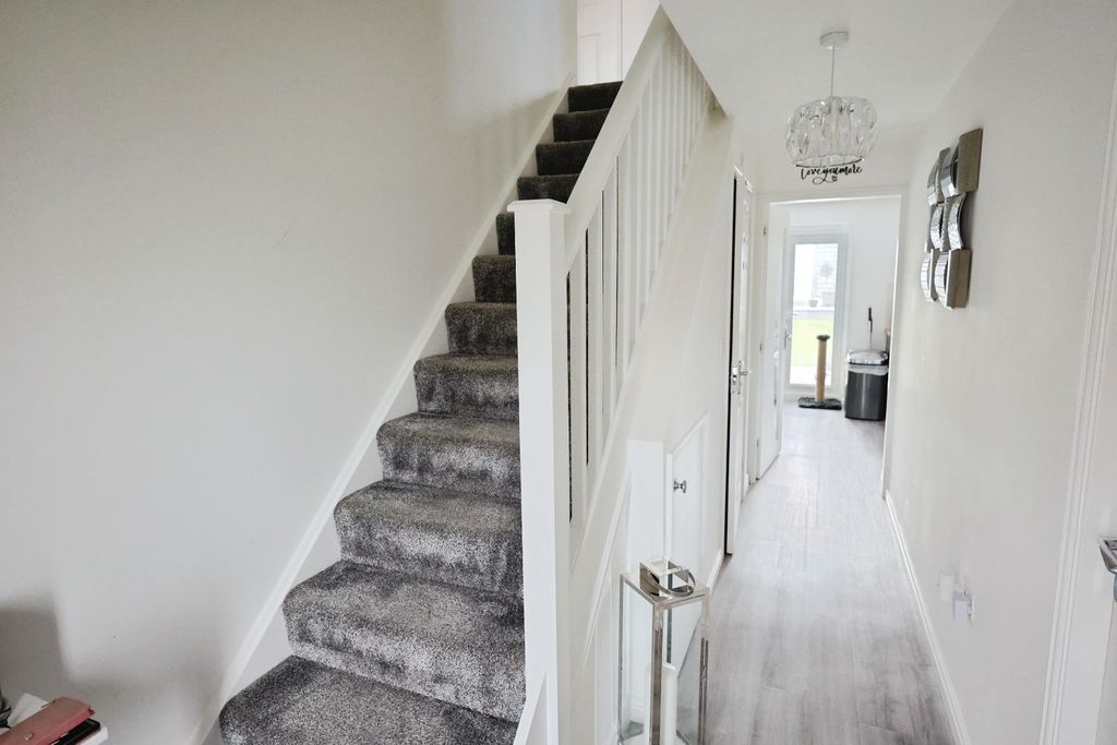 Property photo 2 of 16 Pbox-Img.Jpg