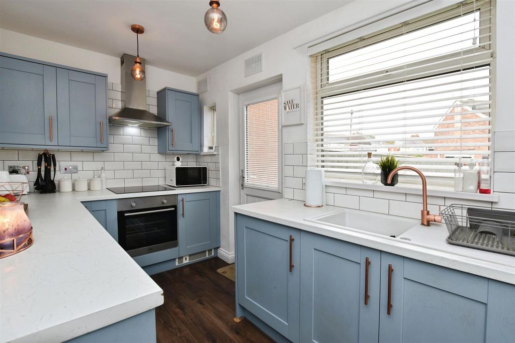 Property photo 2 of 16 13341665-Kit 20Only.Jpg