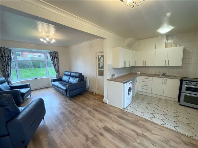 Property photo 2 of 21 Living/Diner