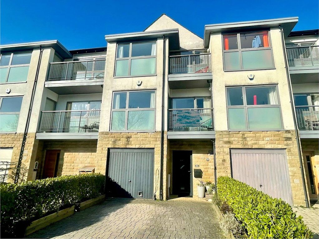 Property photo 1 of 23 External