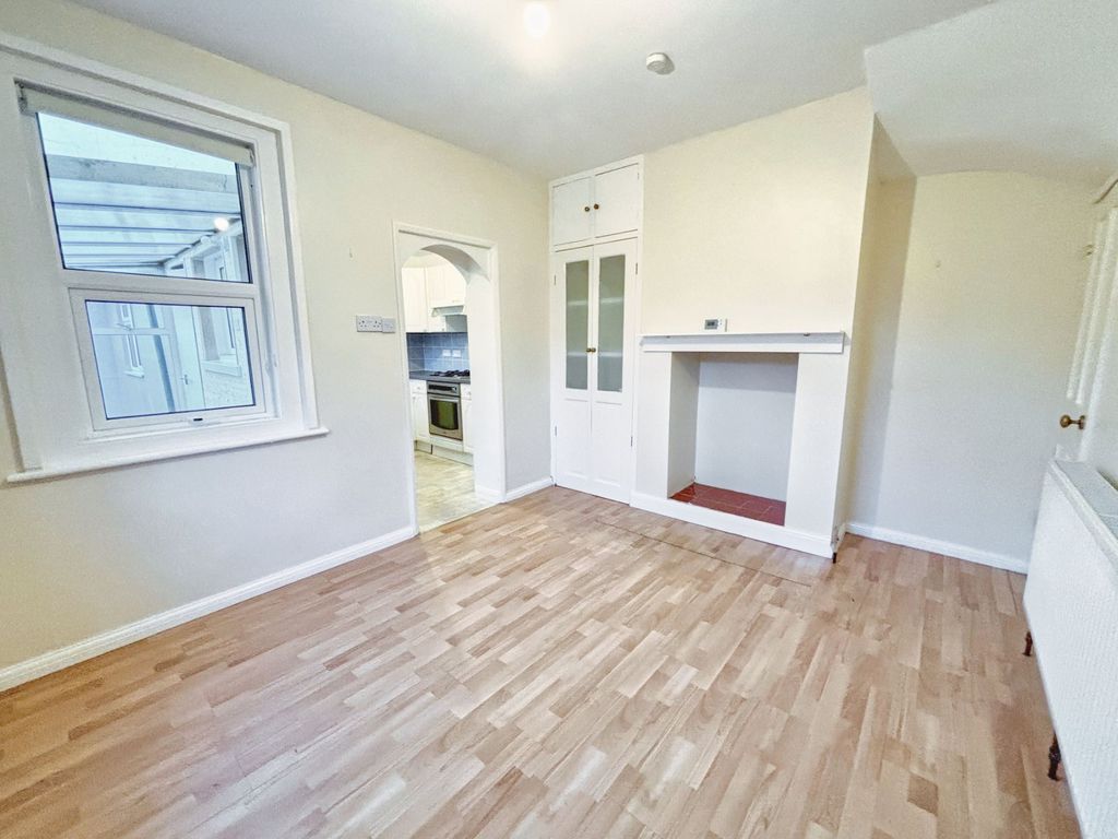 Property photo 2 of 8 Picture No. 05