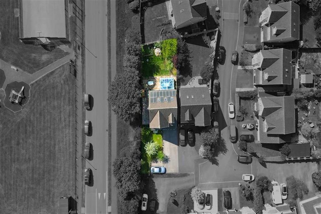Property photo 2 of 34 (Main)