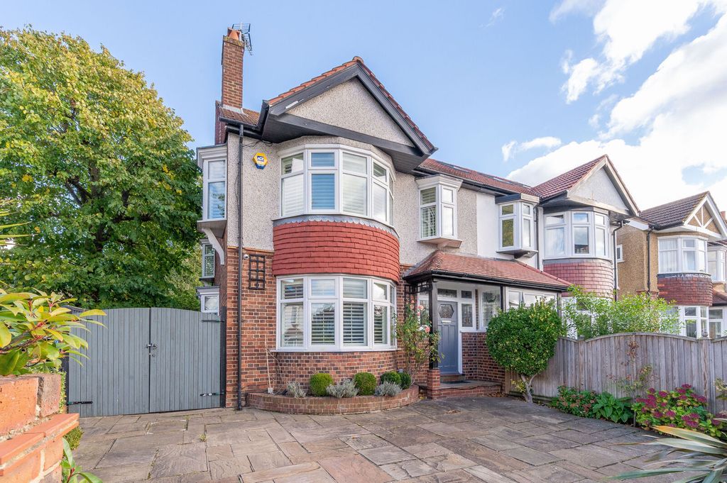 Property photo 1 of 30