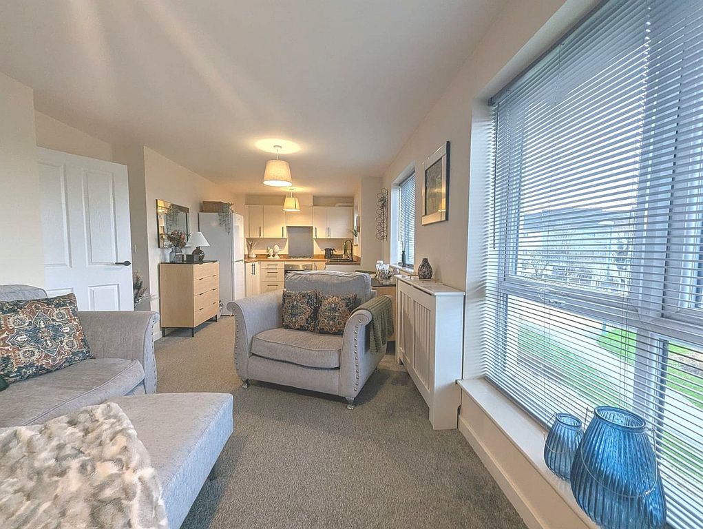 Property photo 3 of 11