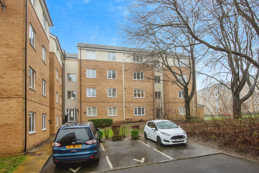 Property photo 1 of 13