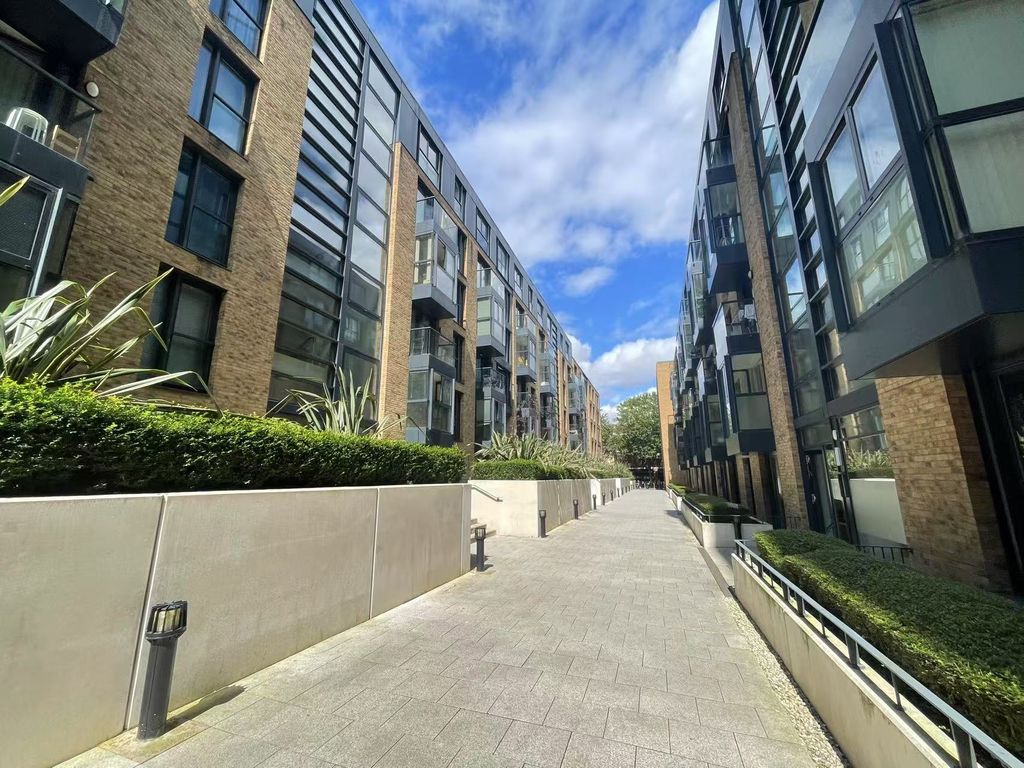 Property photo 1 of 11 St. John's Walk