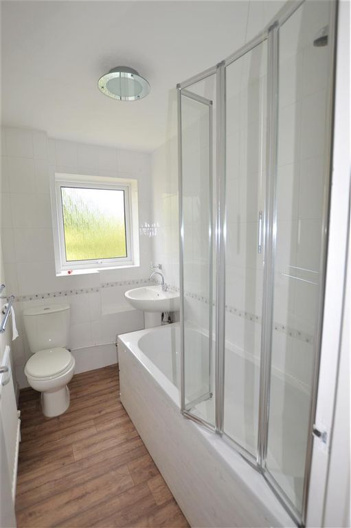 Property photo 3 of 15 Bathroom