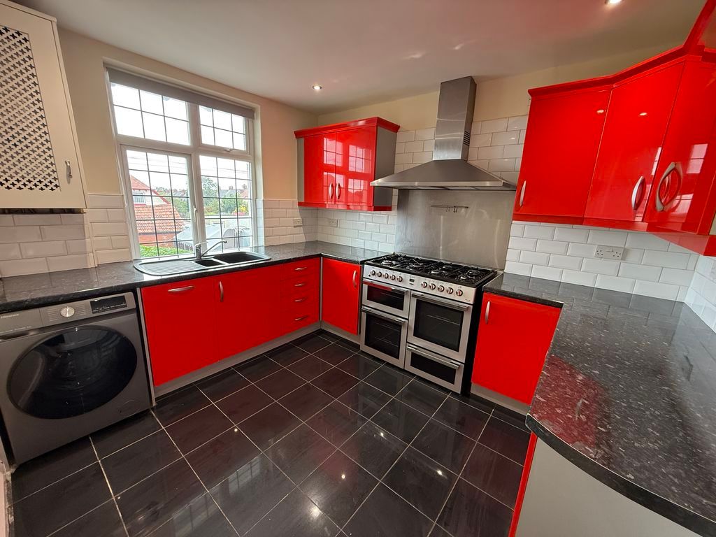 Property photo 3 of 15 Kitchen