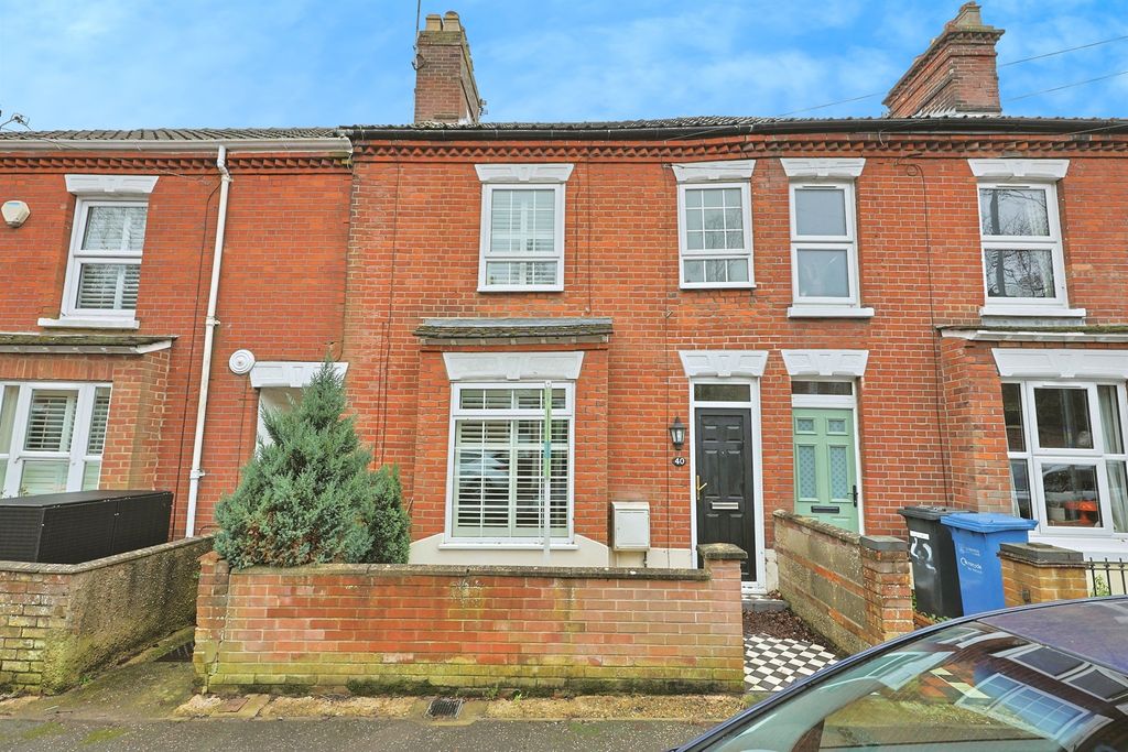 Property photo 1 of 15