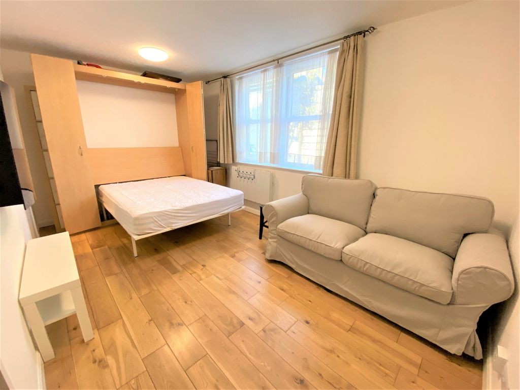Property photo 3 of 8