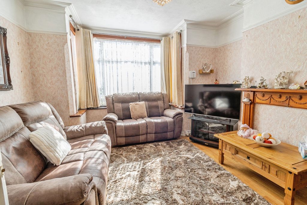 Property photo 2 of 20 A06A0614