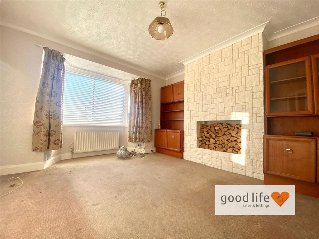 Property photo 3 of 16 20250102_133221255_Ios20Thebroadway.Jpg