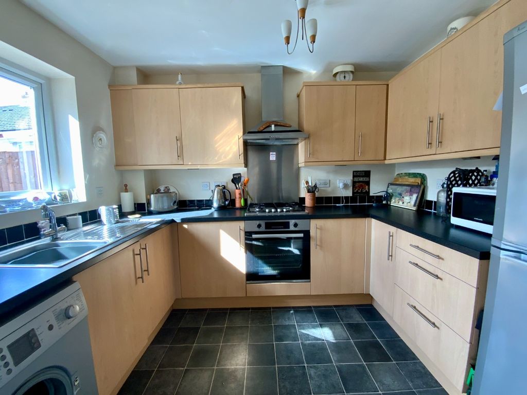 Property photo 2 of 13 5176182